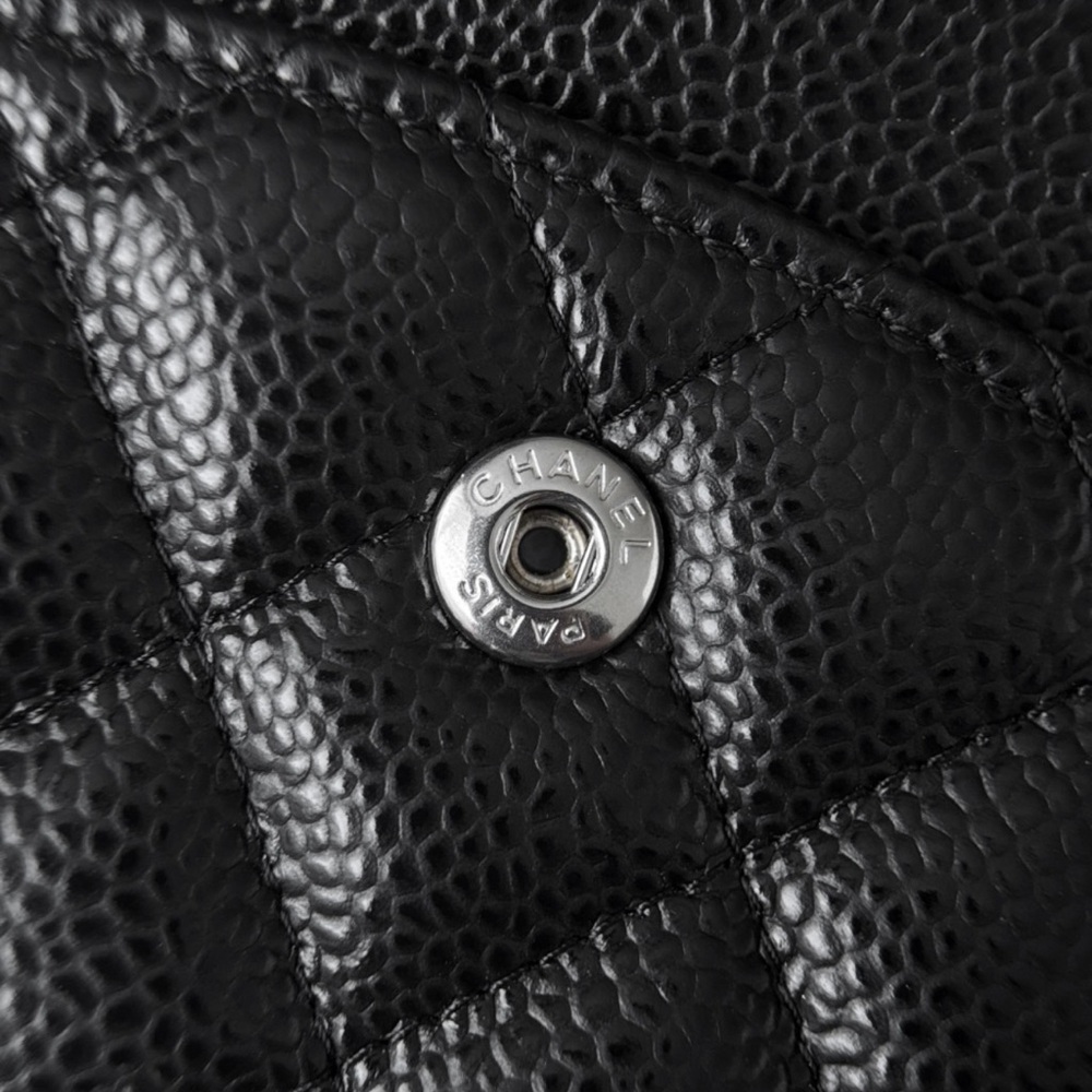CHANEL Black Quilted Handbag with Silver Chain - Picture 11 of 13